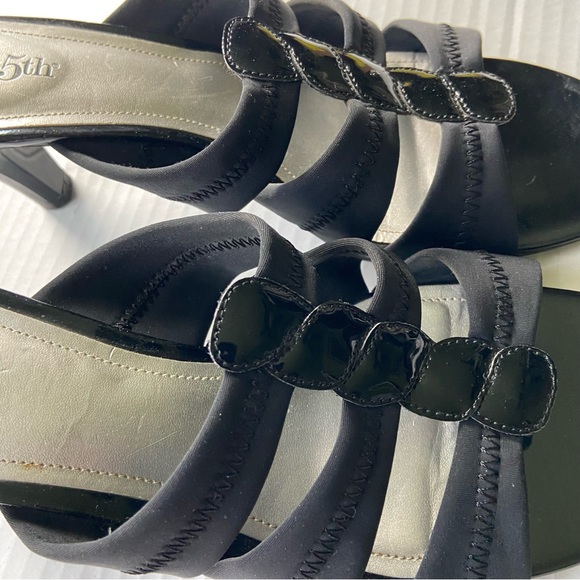 East Fifth easy wear black fabric and patent leather sandals SZ 8 - Picture 4 of 10